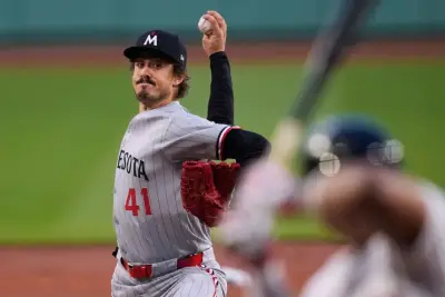 Twins lose to Red Sox, dropping fourth straight game