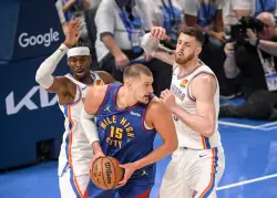 Renck: Nuggets’ Nikola Jokic deserves better from teammates, David Adelman in fourth quarter